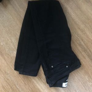 Black skinny jeans